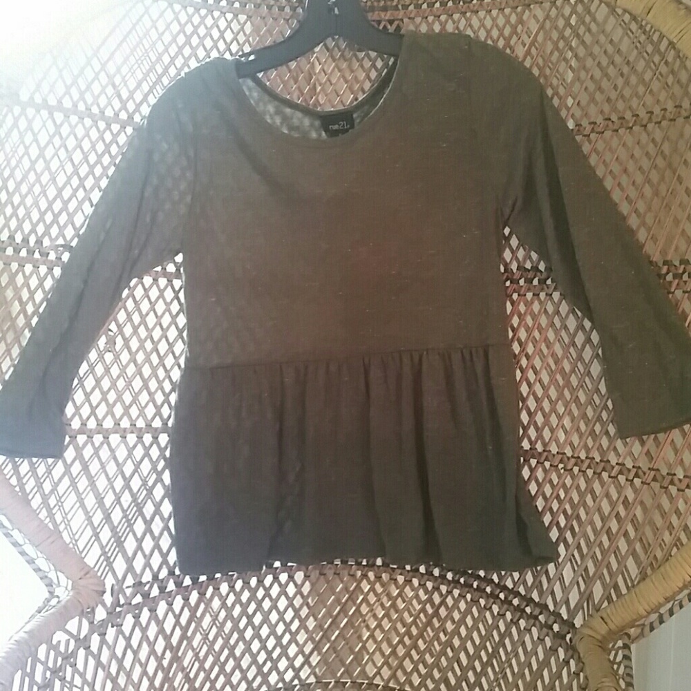 Rue 21 dark grey 3/4 sleeve t-shirt